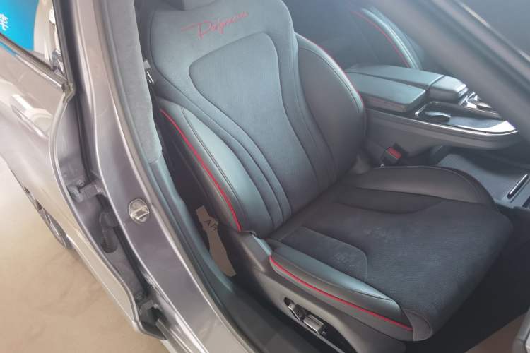 Used ARCFOX Alpha S 2022 HI Edition Advanced Version Right Front Seat