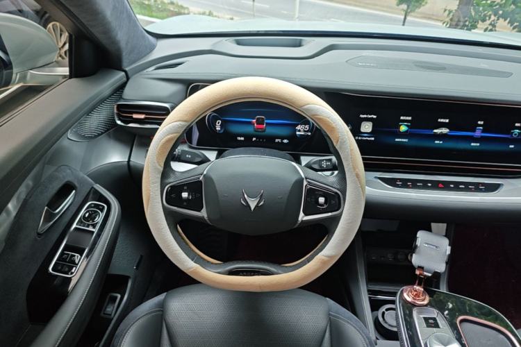 Used ARCFOX Alpha S 2022 708S+ 160kW Steering Wheel