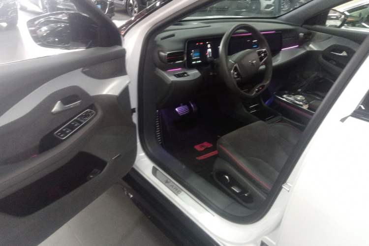 Used ARCFOX Alpha S 2022 HI Version Advanced Edition Driver Seat