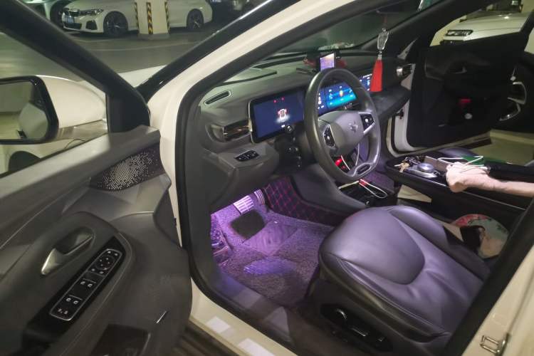 Used ARCFOX Alpha S 2022 525S 160kW Driver Seat