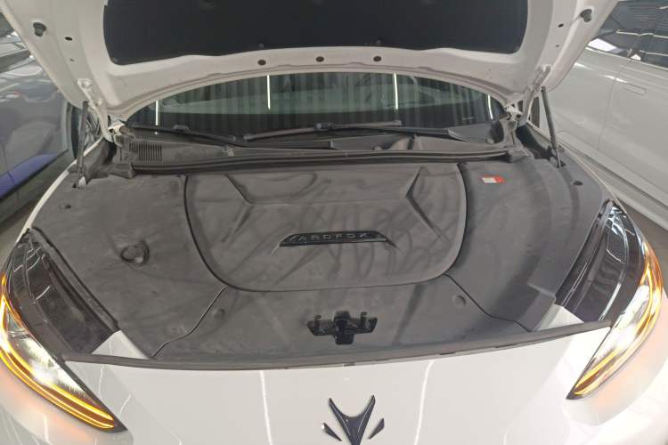 Used ARCFOX Alpha S 2022 HI Version Advanced Edition Engine Bay