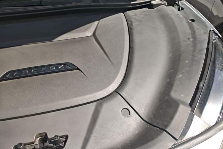 Used ARCFOX Alpha S 2022 708S+ 175kW Engine Bay Left