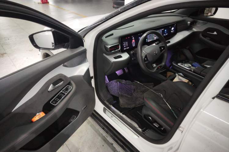 Used ARCFOX Alpha S 2022 HI Version Advanced Edition Interior 3