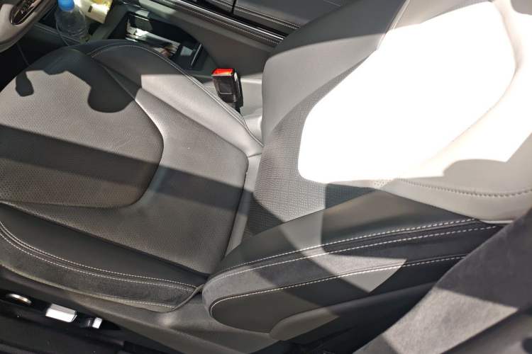 Used ARCFOX Alpha S 2022 708S+ 175kW Left Front Seat