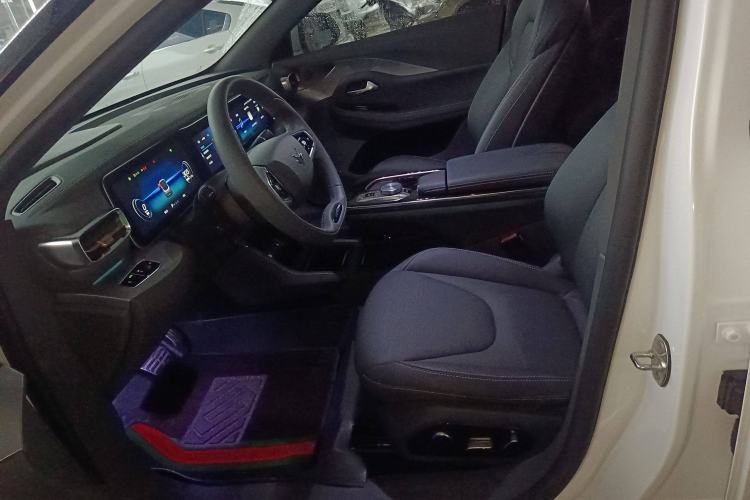 Used ARCFOX Alpha S 2022 525S 160kW Left Front Seat