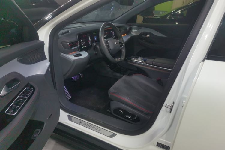Used ARCFOX Alpha S 2022 HI Version Advanced Edition Left Front Seat