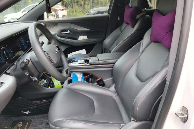 Used ARCFOX Alpha S 2022 525S 160kW Left Front Seat