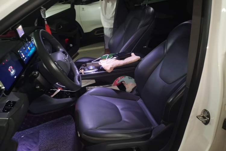 Used ARCFOX Alpha S 2022 525S 160kW Left Front Seat