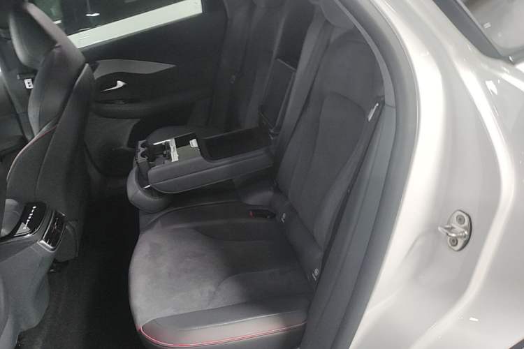 Used ARCFOX Alpha S 2022 HI Version Advanced Edition Left Rear Seat
