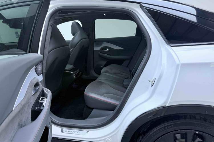 Used ARCFOX Alpha S 2022 HI Version Advanced Edition Left Rear Seat