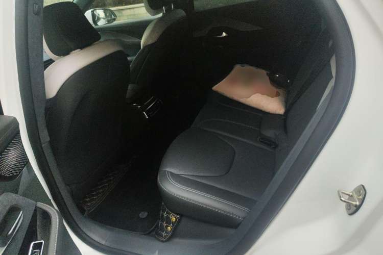 Used ARCFOX Alpha S 2022 525S 175kW Left Rear Seat