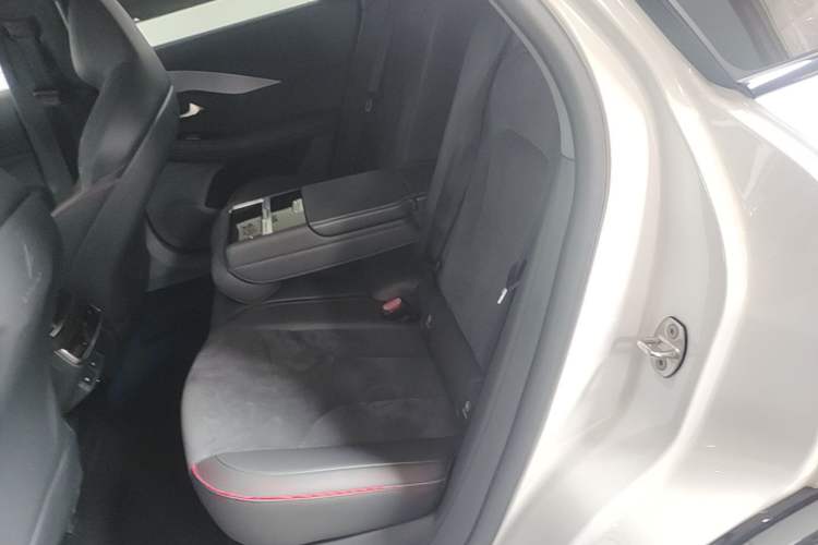 Used ARCFOX Alpha S 2022 HI Version Advanced Edition Left Rear Seat