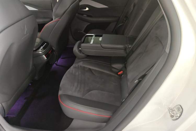 Used ARCFOX Alpha S 2022 HI Version Advanced Edition Left Rear Seat