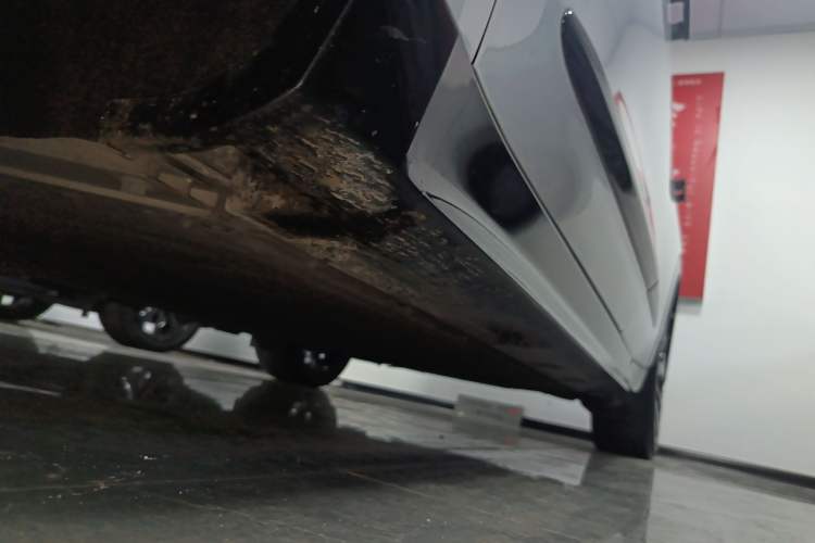 Used ARCFOX Alpha S 2022 HI Edition Advanced Version Left Side Sill