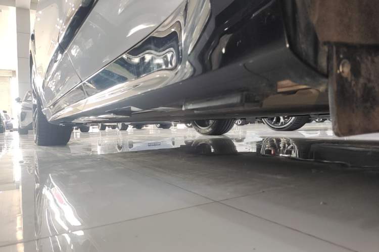 Used ARCFOX Alpha S 2022 HI Version Advanced Edition Left Side Sill