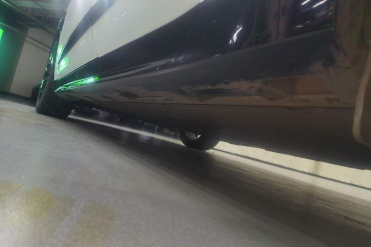 Used ARCFOX Alpha S 2022 HI Version Advanced Edition Left Side Sill