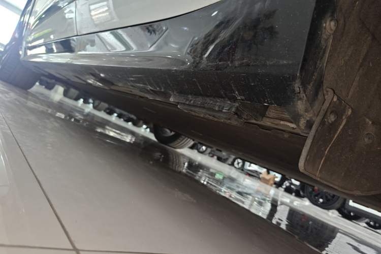 Used ARCFOX Alpha S 2022 HI Version Advanced Edition Left Side Sill