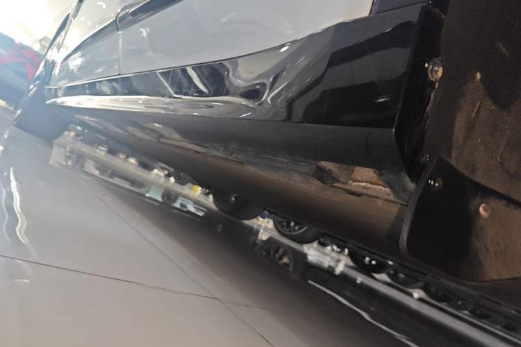 Used ARCFOX Alpha S 2022 HI Version Advanced Edition Left Side Sill
