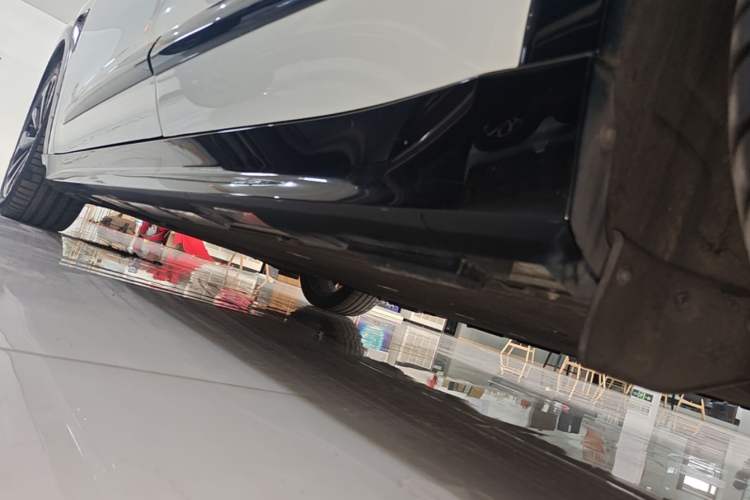 Used ARCFOX Alpha S 2022 HI Version Advanced Edition Left Side Sill