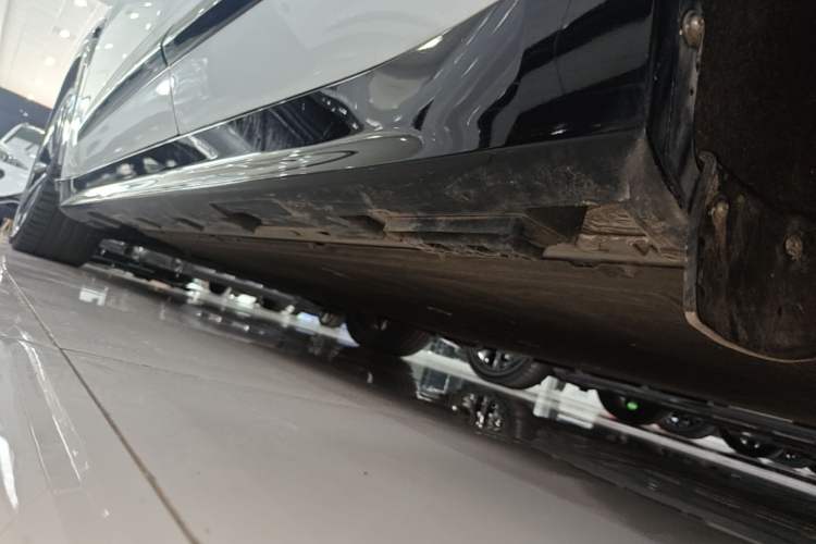 Used ARCFOX Alpha S 2022 HI Version Advanced Edition Left Side Sill