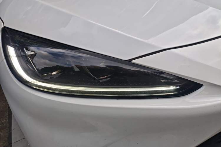 Used ARCFOX Alpha S 2022 708S+ 175kW Right Front Headlight