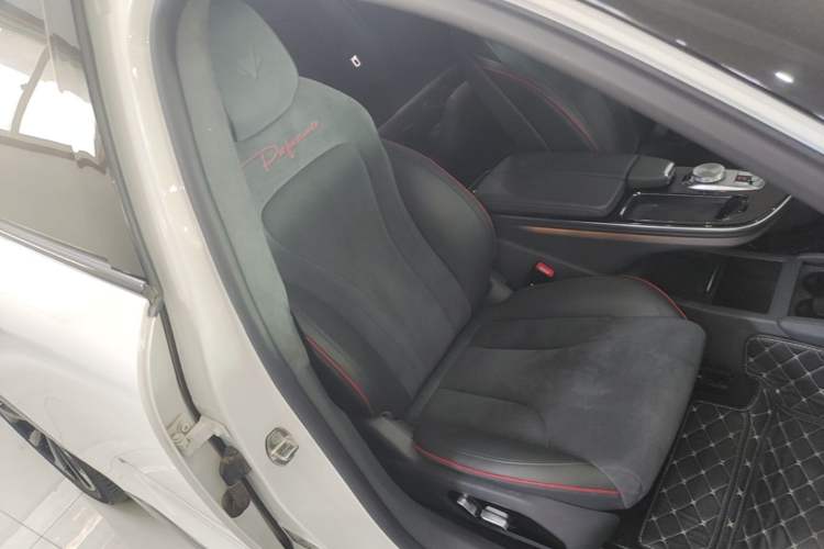 Used ARCFOX Alpha S 2022 HI Edition Advanced Version Right Front Seat