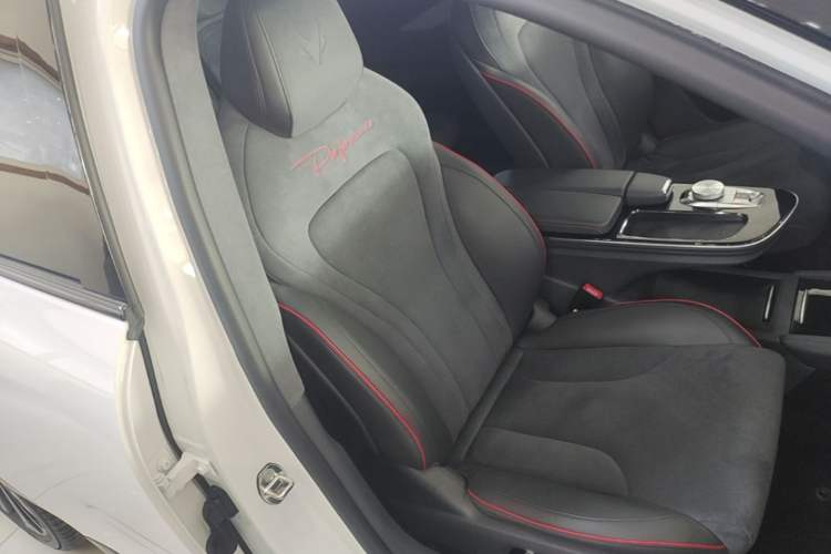 Used ARCFOX Alpha S 2022 HI Version Advanced Edition Right Front Seat