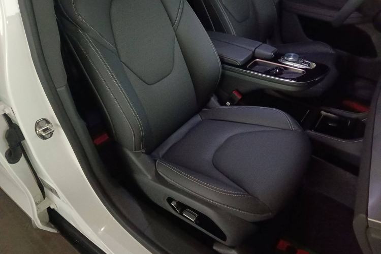 Used ARCFOX Alpha S 2022 525S 160kW Right Front Seat