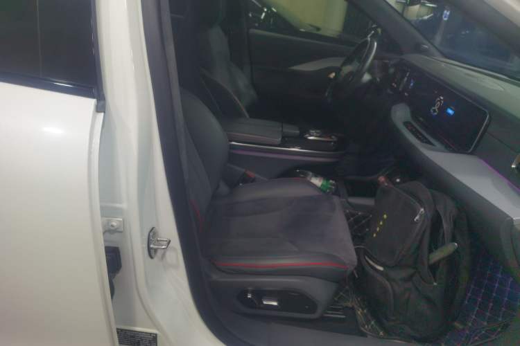 Used ARCFOX Alpha S 2022 HI Version Advanced Edition Right Front Seat