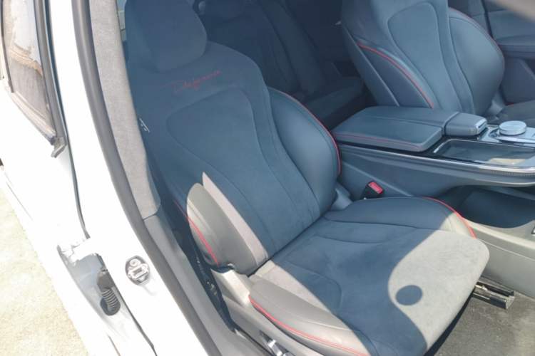 Used ARCFOX Alpha S 2022 HI Version Advanced Edition Right Front Seat