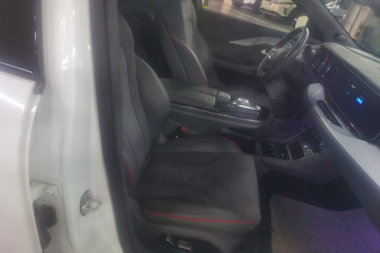 Used ARCFOX Alpha S 2022 HI Version Advanced Edition Right Front Seat