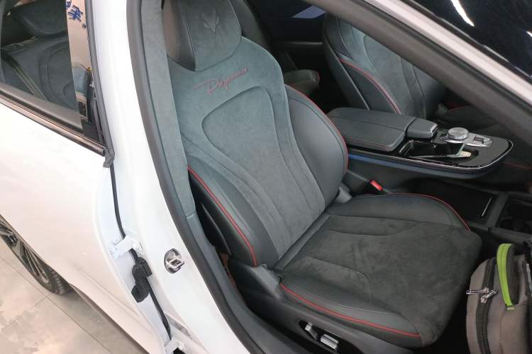 Used ARCFOX Alpha S 2022 HI Version Advanced Edition Right Front Seat