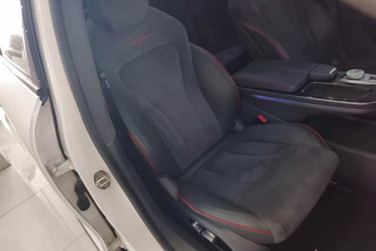 Used ARCFOX Alpha S 2022 HI Version Advanced Edition Right Front Seat
