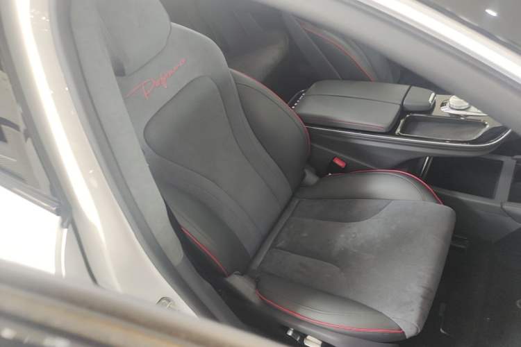 Used ARCFOX Alpha S 2022 HI Version Advanced Edition Right Front Seat
