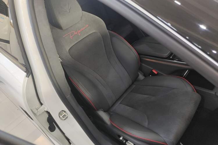 Used ARCFOX Alpha S 2022 HI Version Advanced Edition Right Front Seat