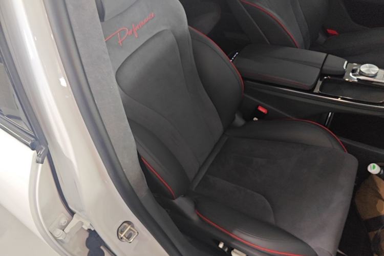 Used ARCFOX Alpha S 2022 HI Version Advanced Edition Right Front Seat