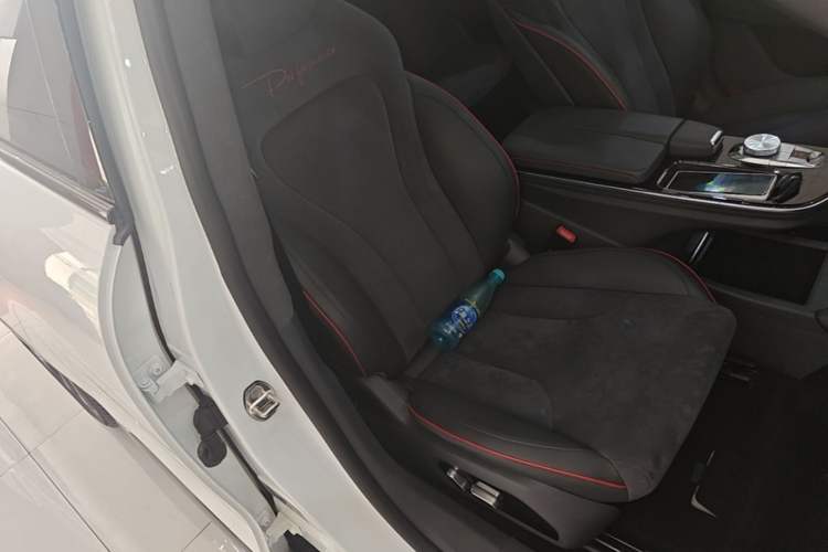 Used ARCFOX Alpha S 2022 HI Version Advanced Edition Right Front Seat