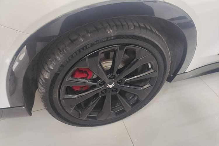 Used ARCFOX Alpha S 2022 HI Version Advanced Edition Right Rear Wheel Hub