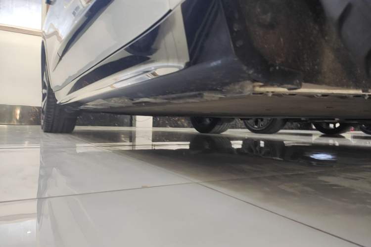 Used ARCFOX Alpha S 2022 HI Version Advanced Edition Right Side Sill