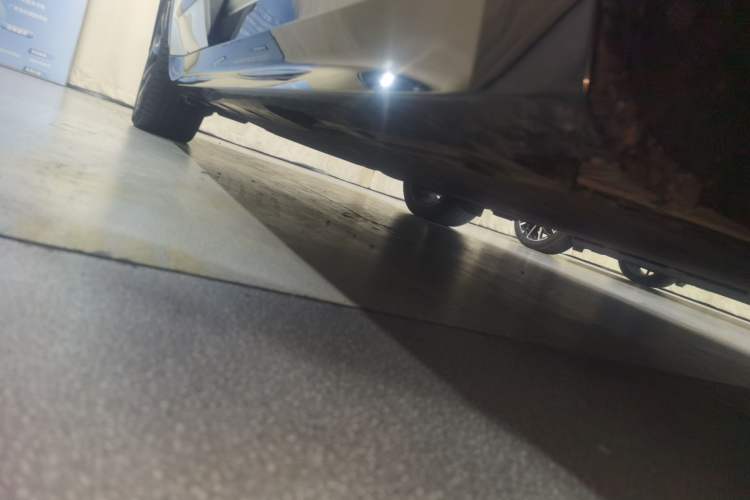 Used ARCFOX Alpha S 2022 HI Version Advanced Edition Right Side Sill