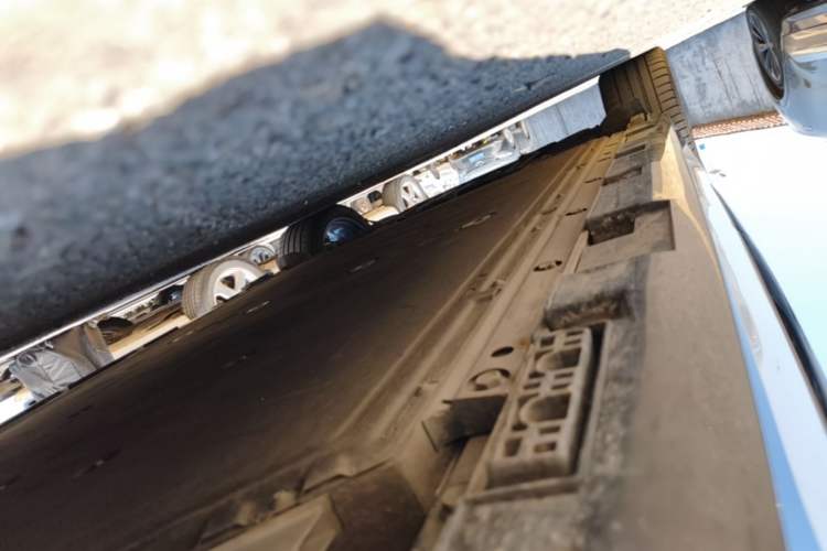 Used ARCFOX Alpha S 2022 HI Version Advanced Edition Right Side Sill