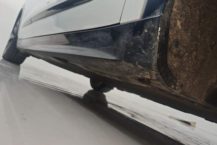 Used ARCFOX Alpha S 2022 HI Version Advanced Edition Right Side Sill