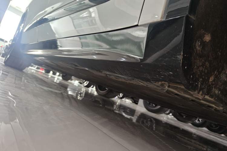 Used ARCFOX Alpha S 2022 HI Version Advanced Edition Right Side Sill