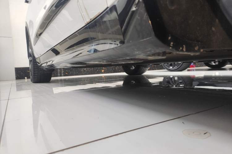 Used ARCFOX Alpha S 2022 HI Version Advanced Edition Right Side Sill
