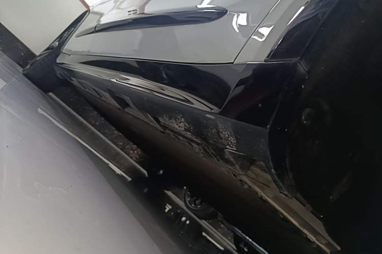 Used ARCFOX Alpha S 2022 HI Version Advanced Edition Right Side Sill