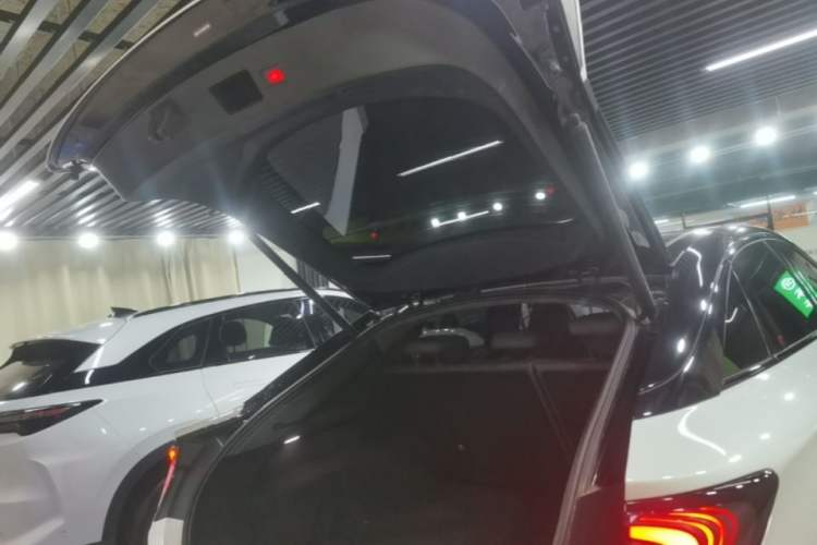 Used ARCFOX Alpha S 2022 HI Version Advanced Edition Trunk