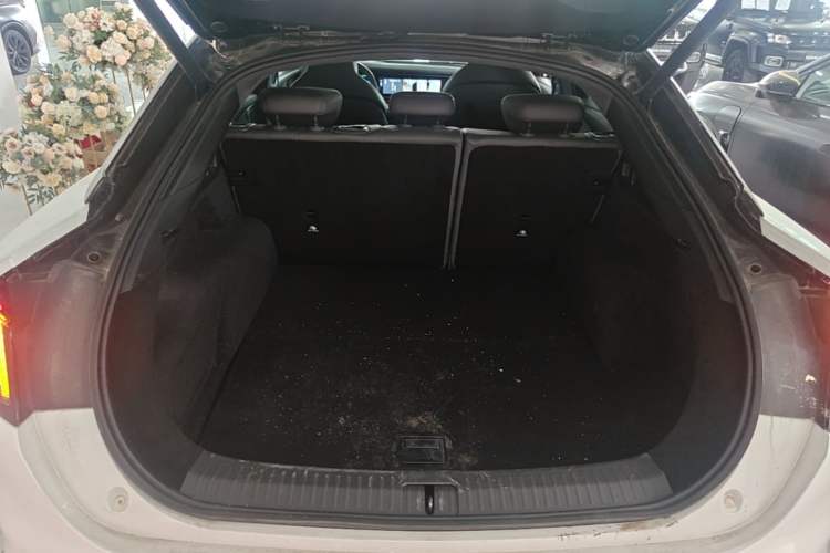 Used ARCFOX Alpha S 2022 HI Version Advanced Edition Trunk