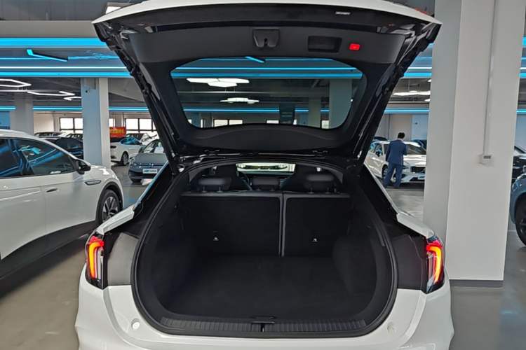 Used ARCFOX Alpha S 2022 HI Version Advanced Edition Trunk
