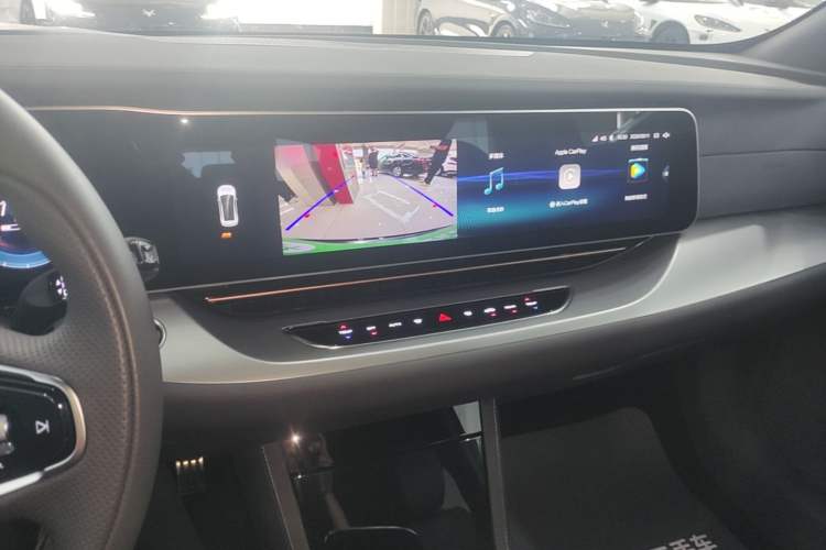 Used ARCFOX Alpha S 2023 525 Forest Edition 175kW Audio And AC Panel