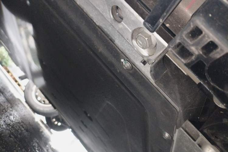 Used ARCFOX Alpha S 2023 Pioneer Edition Chassis Front Right